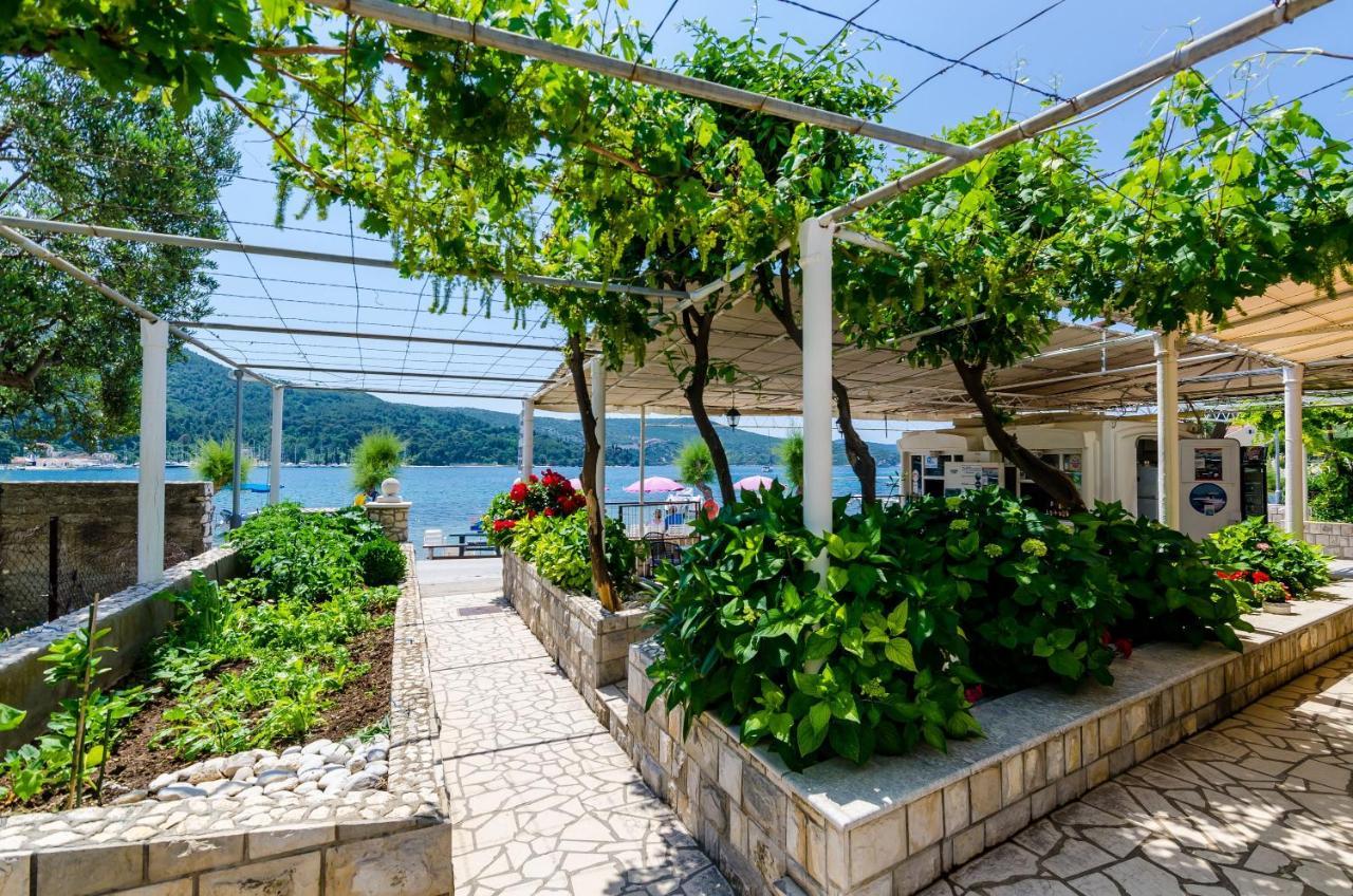 Apartments And Rooms By The Sea Slano, Dubrovnik - 8737 Eksteriør billede